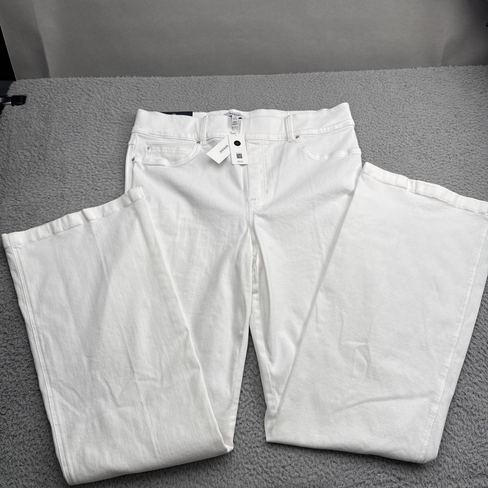 Spanx Flare Jeans White Womens 2X TALL Pull On Stretch Denim 20349T NWT Plus